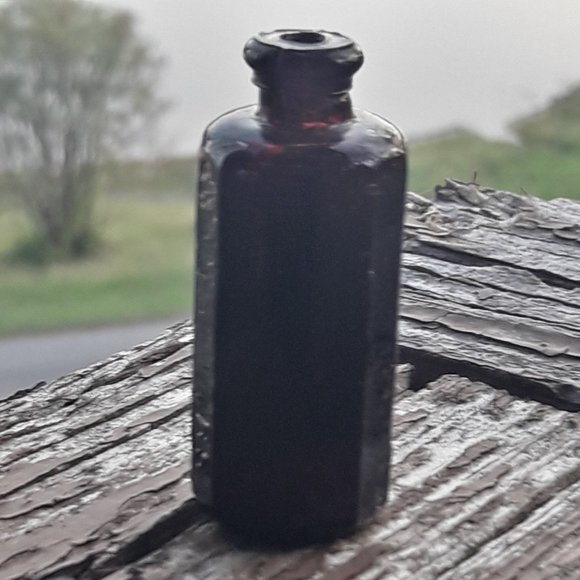 Vintage Glass Bottle Art Glass Dollhouse Mini Miniature Bitters Brown Root Beer - Picture 5 of 10